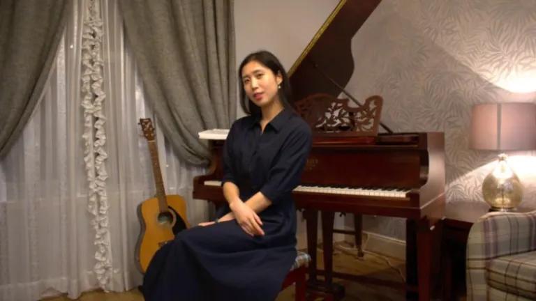 Cecilia Hong Chemist and pianist DataJam image credit Philip Abramsom