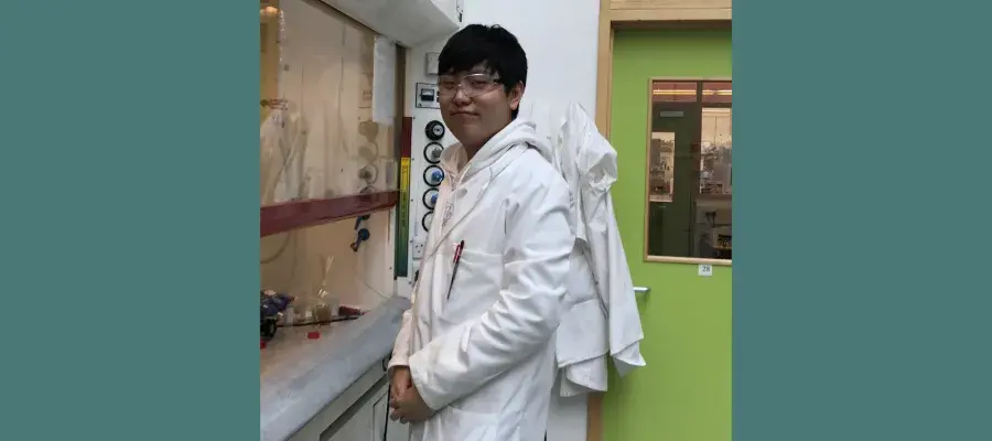 Profile photo of Yichuan Zhang in the lab