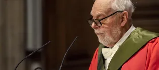 Sir Fraser Stoddart giving a speech at a graduation ceremony