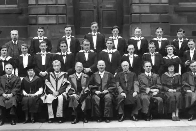 School photo from 1938-39