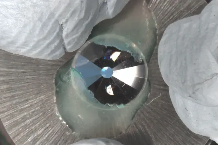 Diamond alignment