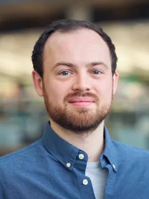 Headshot of Ewen Calder